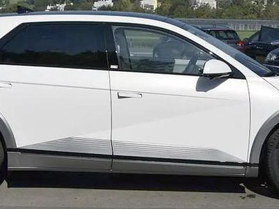 Weiss Neu 2025 Hyundai Ioniq Kleinwagen | CHF 49’850