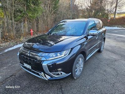 Gebraucht Mitsubishi Outlander P-HEV 224 PS (164 kW) 2019