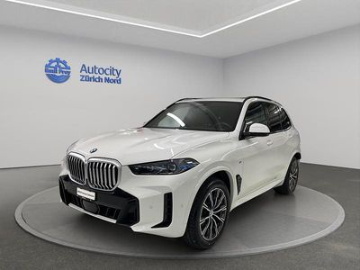 Weiss Gebraucht 2024 BMW X5 Comfort Edition SUV | CHF 73’990 (Etwas zu teuer)