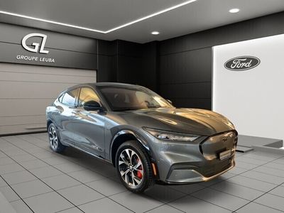Grau Gebraucht 2023 Ford Mustang Mach-E Premium SUV | CHF 42’900 (Teuer)