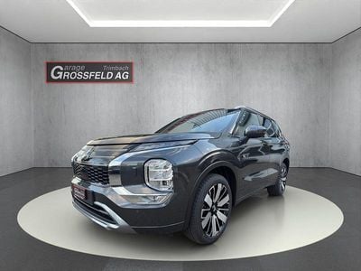 Grau Neu 2025 Mitsubishi Outlander P-HEV Instyle SUV | CHF 68’480 (Teuer)