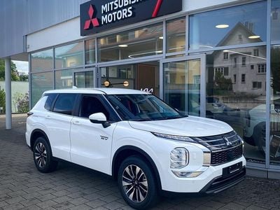 Weiss Neu 2025 Mitsubishi Outlander P-HEV Invite SUV | CHF 54’480 (Fairer Preis)