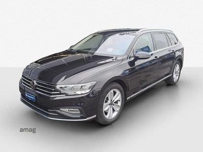 Deep black nacré Gebraucht 2023 VW Passat Elegance Kombi | CHF 29’900 (Fairer Preis)