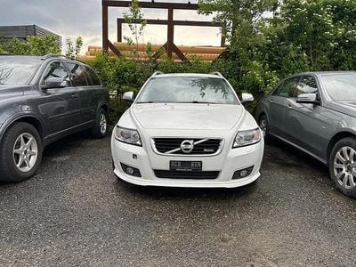 Gebraucht 2013 Volvo V50 R-Design Kombi | CHF 2’990
