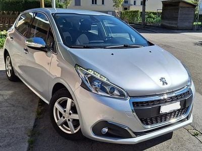 Gebraucht 2016 Peugeot 208 Allure Kleinwagen | CHF 8’000 (Fairer Preis)