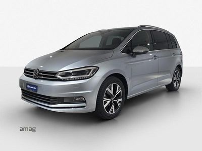 Gebraucht VW Touran Highline 150 PS (110 kW) 2024 Oyster silver metallic Van / Kleinbus