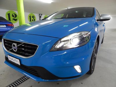 Gebraucht 2016 Volvo V40 R-Design Momentum Kombi | CHF 14’800