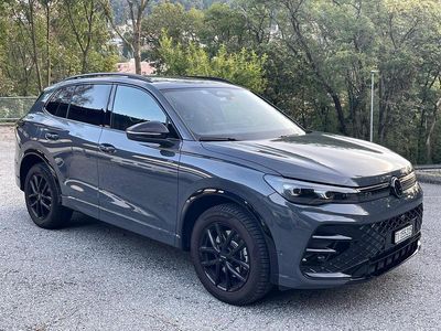 Grau Gebraucht 2024 VW Tiguan R-line SUV | CHF 49’900 (Etwas zu teuer)
