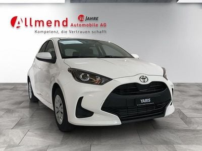 Weiss Neu 2025 Toyota Yaris Hybrid Comfort Limousine | CHF 25’040 (Guter Preis)