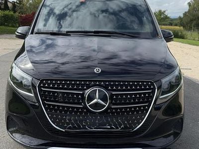Gebraucht 2022 Mercedes V300 Avantgarde Van / Kleinbus | CHF 68’950 (Etwas zu teuer)