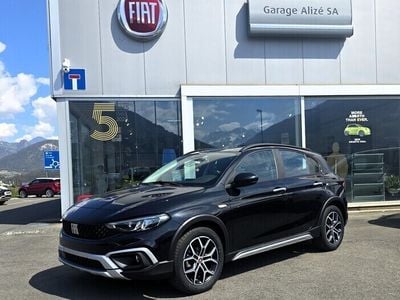 Neu Fiat Tipo Cross 130 PS (95 kW) 2025 Limousine