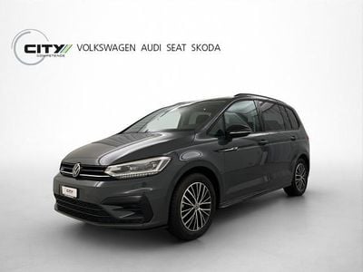 Gebraucht VW Touran Highline 150 PS (110 kW) 2024 Grau Van / Kleinbus