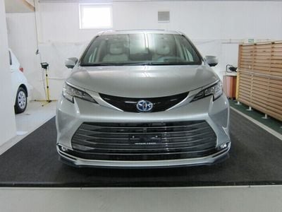 Gebraucht 2024 Toyota Sienna Platinum Van / Kleinbus | CHF 87’900