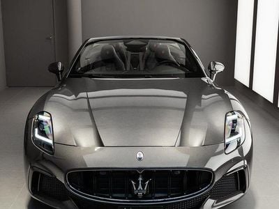 Gebraucht Maserati GranCabrio 550 PS (404 kW) 2024 Grau Cabrio