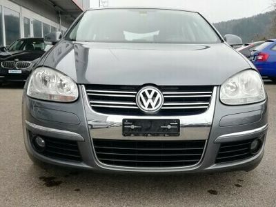 gebraucht VW Jetta 2.0 TDI Sportline