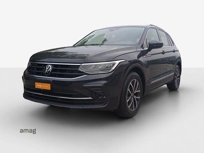 Grigio urano uni Gebraucht 2022 VW Tiguan Life SUV | CHF 29’000 (Fairer Preis)