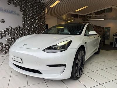 Weiss Gebraucht 2025 Tesla Model 3 Performance Limousine | CHF 32’850 (Guter Preis)