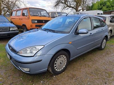 gebraucht Ford Focus 1.6i 16V Ghia