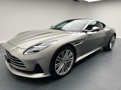 Neu Aston Martin DB12 680 PS (500 kW) 2025 Beige Coupé