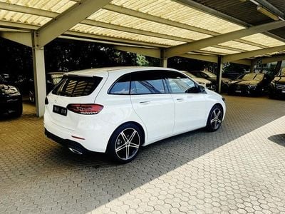 Gebraucht 2022 Mercedes B200 Night Van / Kleinbus | CHF 33’900 (Teuer)