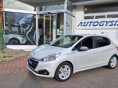Weiss Gebraucht 2018 Peugeot 208 Style Kleinwagen | CHF 8’800 (Etwas zu teuer)