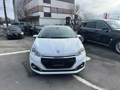 Gebraucht Peugeot 208 Signature Sky 82 PS (60 kW) 2019 Kleinwagen