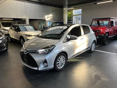 Gebraucht Toyota Yaris Hybrid Premium 101 PS (74 kW) 2015