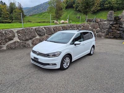 Gebraucht 2016 VW Touran Comfortline Van / Kleinbus | CHF 9’900