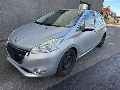 Gebraucht 2014 Peugeot 208 Allure Kleinwagen | CHF 2’200 (Superpreis)