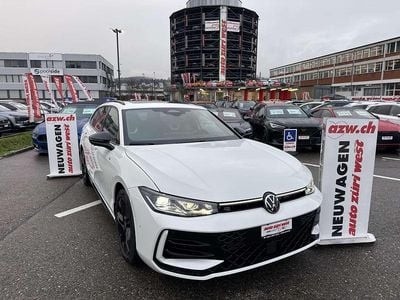Neu 2025 VW Passat R-line Kombi | CHF 46’800 (Superpreis)