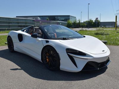 Neu McLaren Artura 700 PS (514 kW) 2025