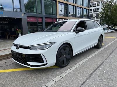 Neu 2025 VW Passat R-line Kombi | CHF 44’400 (Superpreis)