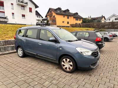 Gebraucht 2014 Dacia Lodgy Ambiance Van / Kleinbus | CHF 2’900 (Etwas zu teuer)