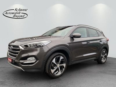 Gebraucht Hyundai Tucson 185 PS (136 kW) 2016 Grau SUV