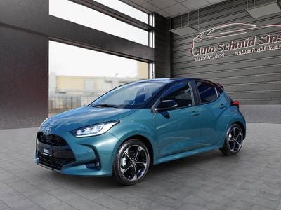 Grün Neu 2025 Toyota Yaris Hybrid Premium Limousine | CHF 28’900 (Guter Preis)