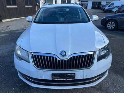 Gebraucht Skoda Superb Elegance 200 PS (147 kW) 2014 Kombi