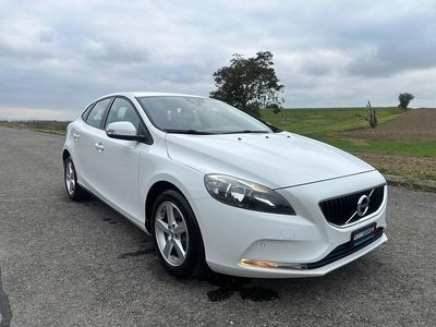 Gebraucht 2017 Volvo V40 Kinetic Kombi | CHF 16’900 (Fairer Preis)