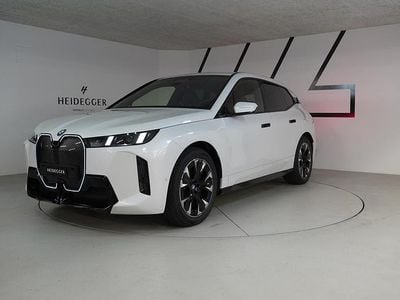 Weiss Neu 2025 BMW iX Comfort Edition SUV | CHF 103’999 (Fairer Preis)