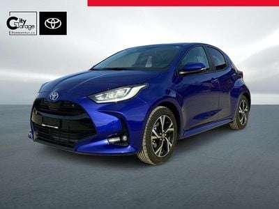 Gebraucht Toyota Yaris Hybrid Trend 116 PS (85 kW) 2024 Blau Limousine