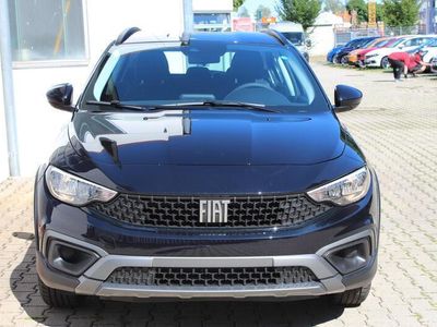 gebraucht Fiat Tipo 5-Türer CITY CROSS 1.0 74kW (100PS), Uconnect 7" NAV Navigationssystem, Rückfahrkamera mit dynamischen Führungslinien, Klimaautomatik, Geschwindigkeitsregelung und Verkehrszeichenerkennung uvm.