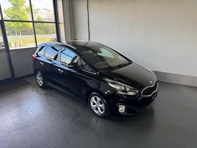 Gebraucht 2015 Kia Carens Style Van / Kleinbus | CHF 9’900 (Etwas zu teuer)