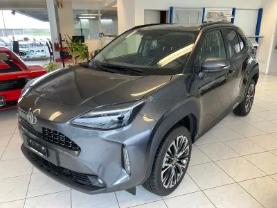 Neu (2026) Toyota Yaris Premium 130 PS | Seltenes Fahrzeug