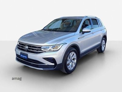 Reflexsilber metallic Gebraucht 2024 VW Tiguan Elegance SUV | CHF 37’990 (Guter Preis)