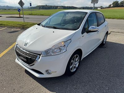 Gebraucht Peugeot 208 Style 82 PS (60 kW) 2014 Kleinwagen