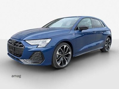Ascariblau metallic Neu 2025 Audi A3 Attraction Limousine | CHF 51’900 (Etwas zu teuer)