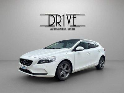 Weiss Gebraucht 2012 Volvo V40 Summum Kombi | CHF 10’900 (Guter Preis)