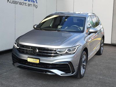 Silber Gebraucht 2024 VW Tiguan Allspace R-line SUV | CHF 41’900 (Fairer Preis)