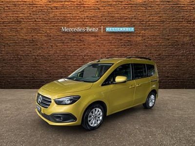 Gelb Gebraucht 2024 Mercedes 180 Progressive Limousine | CHF 31’800