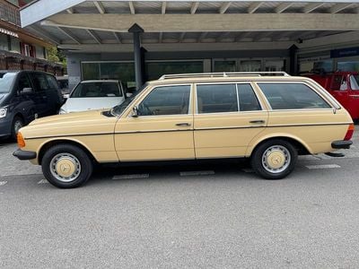 Gebraucht 1982 Mercedes E230 | CHF 26’300