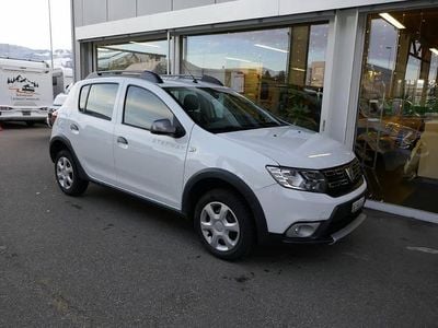 Weiss Gebraucht 2019 Dacia Sandero Stepway Limousine | CHF 10’780 (Etwas zu teuer)